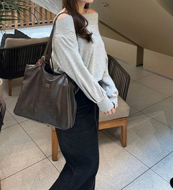 GeeRA（ジーラ）の「ラメオフショルスウェット（カットソー）」｜詳細画像