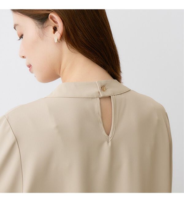 Viola e Viola（ヴィオラ エ ヴィオラ）の「【多機能付】ふんわり袖プチハイギャザーブラウス（ブラウス）」｜詳細画像