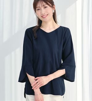 alotta（アロッタ）の「着痩せが叶う！チューリップ袖ブラウスＴシャツ（ブラウス）」｜ネイビー