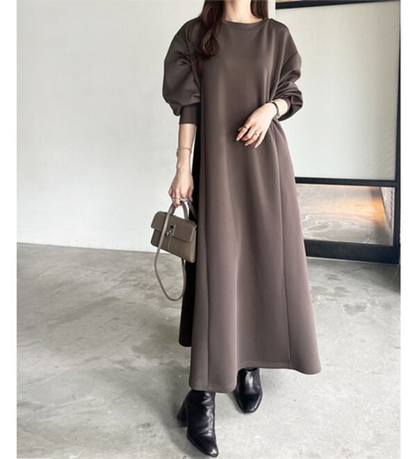 GeeRA（ジーラ）の「1枚で決まる！ハーフジップフレアワンピース（カットソーワンピース）」｜詳細画像