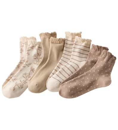 LAVIENNE（ラヴィエンヌ）の「【４足組】かかとフィットクルー丈ソックス（靴下・ストッキング）」