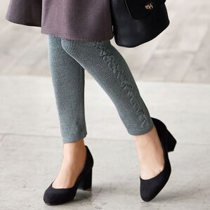 BELLUNA（ベルーナ）の「サイドケーブル使いニットパンツ（スパッツ・レギンス）」｜詳細画像