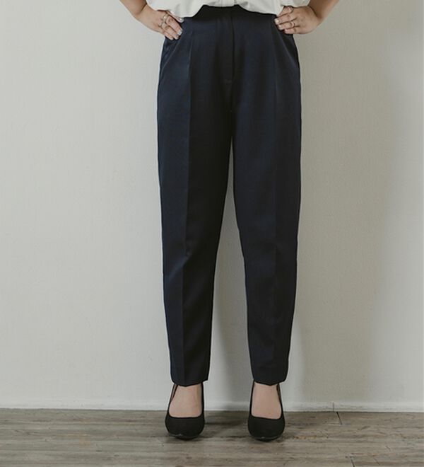 BELLUNA（ベルーナ）の「テーパードパンツ（セットアップ）」｜詳細画像