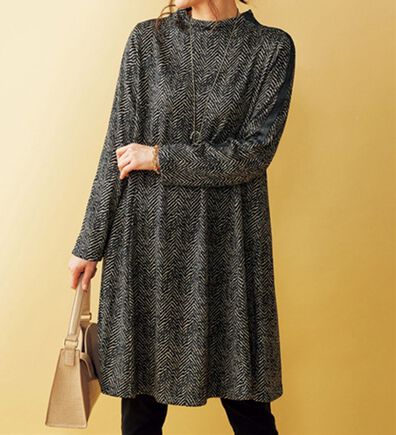 BELLUNA（ベルーナ）の「裏起毛ヘリンボーン柄ライン配色使いチュニック（チュニックワンピース）」