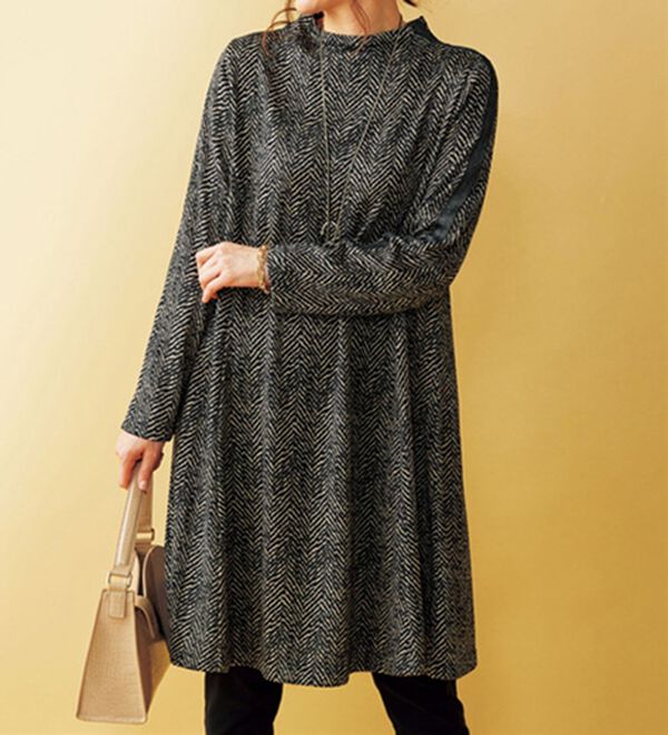 BELLUNA（ベルーナ）の「裏起毛ヘリンボーン柄ライン配色使いチュニック（チュニックワンピース）」｜モノトーン系