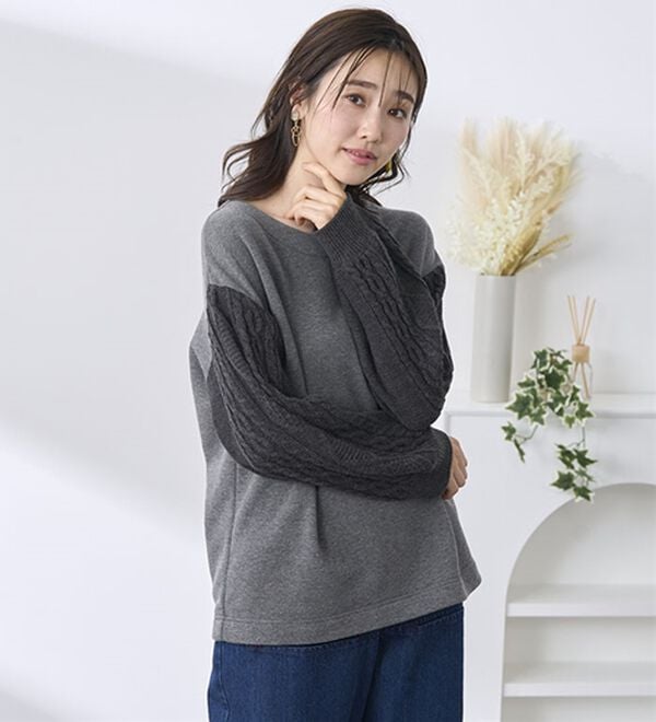 BELLUNA（ベルーナ）の「ケーブルニット使い裏起毛トレーナー（トレーナー・スウェット）」｜詳細画像
