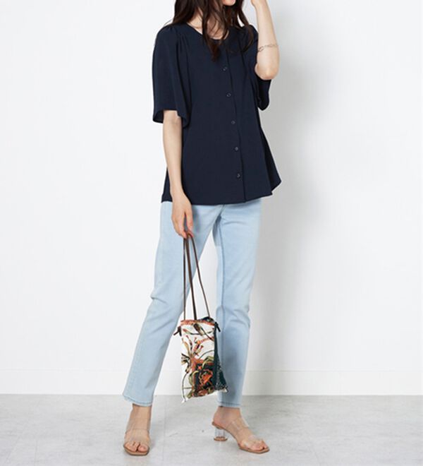 BELLUNA（ベルーナ）の「お手入れ楽々！ビンテージ素材ブラウス（ブラウス）」｜詳細画像