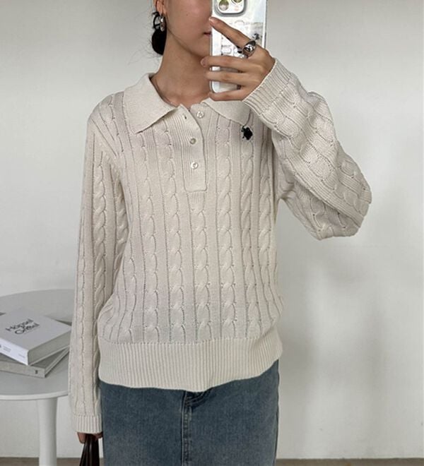 RANAN（ラナン）の「＜Ｕ．Ｓ．Ｐ＞刺繍長袖ケーブルポロニット（ニット・セーター）」｜詳細画像