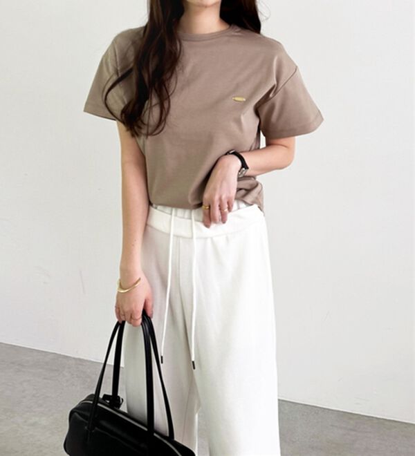 GeeRA（ジーラ）の「ロゴプレート付コンパクトＴシャツ（Tシャツ）」｜詳細画像