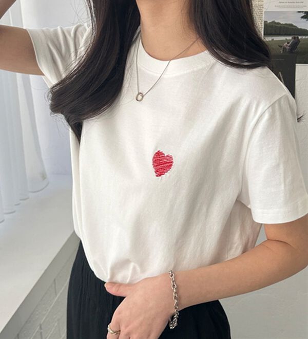 GeeRA（ジーラ）の「綿１００％アソート１ポイント刺しゅうＴシャツ（カットソー）」｜詳細画像