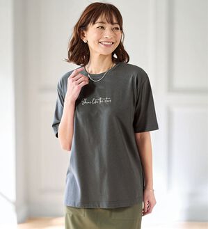 BELLUNA（ベルーナ）の「汗ジミ対策！よれない大人のプリントＴシャツ（Tシャツ）」｜チャコール