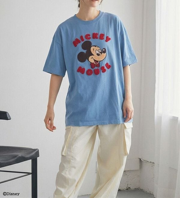 BELLUNA（ベルーナ）の「＜Ｄｉｓｎｅｙ＞【ミッキー】フェイスさがら刺しゅうワイドシルエットTシャツ（カットソー）」｜詳細画像