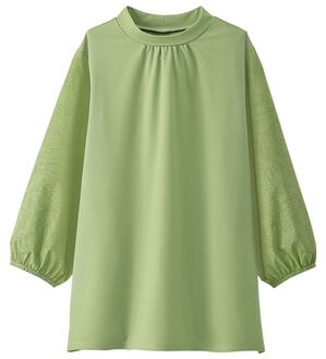BELLUNA（ベルーナ）の「袖異素材切替ハイネックプルオーバー（カットソー）」｜オリーブ