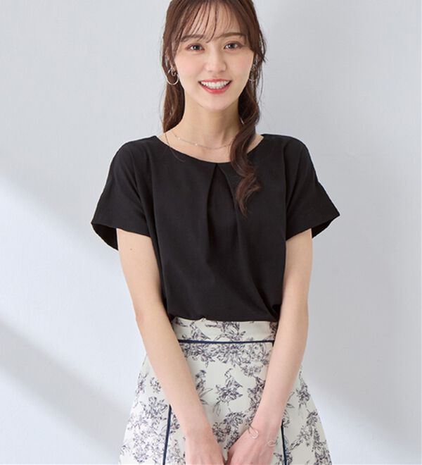alotta（アロッタ）の「ひんやりタックデザインＴシャツ（カットソー）」｜ブラック