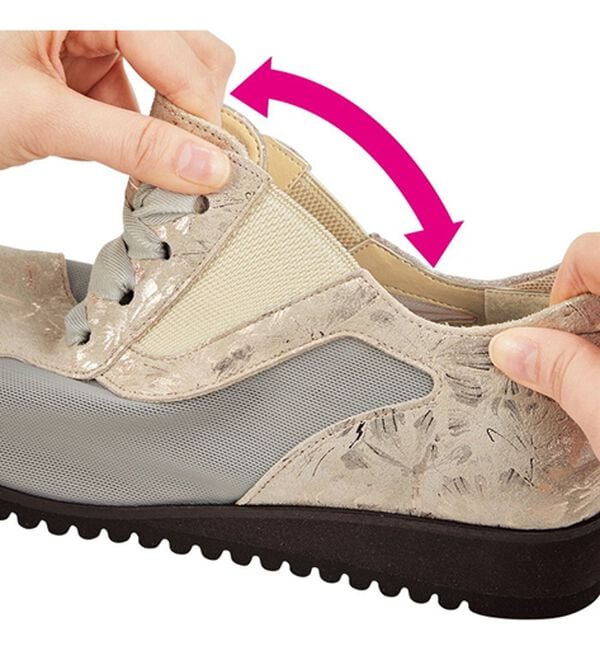 涼しげメッシュで快適！花柄レースアップシューズ - ベルーナ【公式】