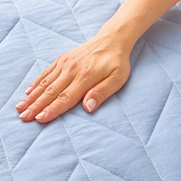 「綿１００％ヘリンボーンキルトチェアカバー（チェアカバー・チェアパッド）」｜詳細画像