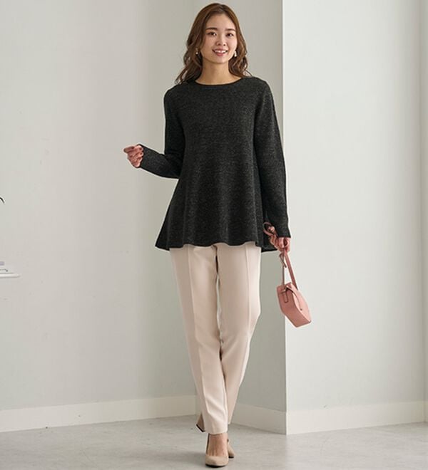 BELLUNA（ベルーナ）の「すっきり美脚タックテーパードパンツ（フルレングスパンツ）」｜詳細画像