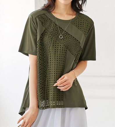 BELLUNA（ベルーナ）の「【Ｌａｇｒｉｌｕａ】異素材レース切替プルオーバー（カットソー）」