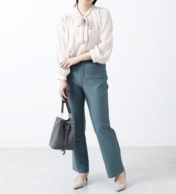 BELLUNA（ベルーナ）の「ハイテンション美脚ブーツカットパンツ（フルレングスパンツ）」｜詳細画像