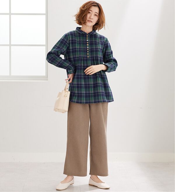 BELLUNA（ベルーナ）の「【ふわふわ裏ファー】パチパチしにくい裏ファーオーバーブラウス（ブラウス）」｜詳細画像