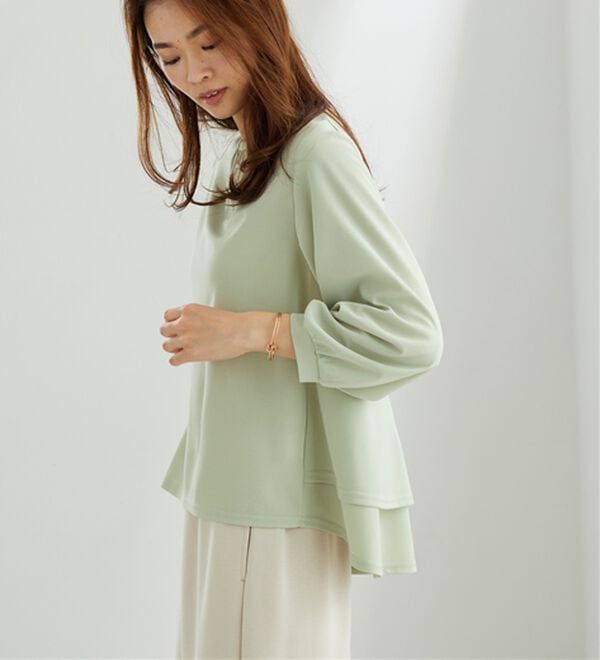 BELLUNA（ベルーナ）の「【再入荷】ボリューム袖美人顔バックフレアーＴブラウス（ブラウス）」｜ライトグリーン