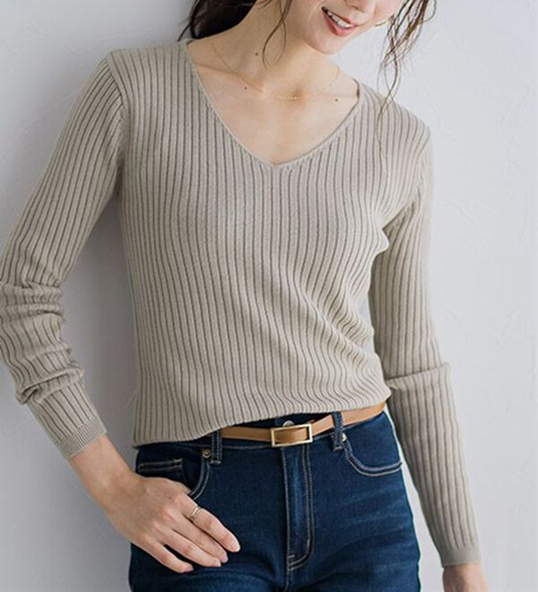 Pierrot（ピエロ）の「【選べるネック】華奢見え綿混リブニット（ニット・セーター）」｜詳細画像