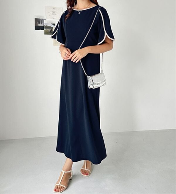 GeeRA（ジーラ）の「スリット入りフレアースリーブワンピース（その他ワンピース）」｜詳細画像