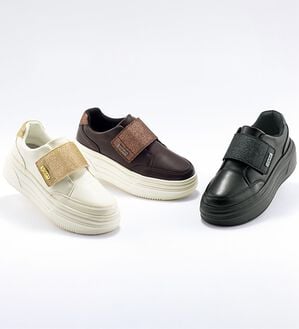 BELLUNA（ベルーナ）の「＜Ｋｉｔｓｏｎ＞厚底軽量ラメスニーカー（スニーカー）」｜詳細画像