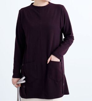 BELLUNA（ベルーナ）の「ボトルネック裾ボタンデザインチュニック（チュニック）」｜ワイン