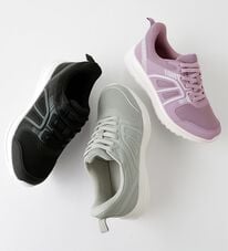 BELLUNA（ベルーナ）の「サッと履ける！防水軽量シューズ（スニーカー）」