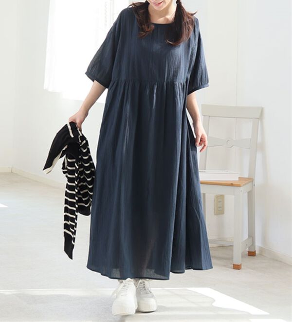 A HAPPY MARILYN（アハッピーマリリン）の「【Ｌ～６Ｌ】【風通るプレミアム】綿・楊柳、五分袖ウエスト切替ワンピース。（ロングワンピース）」｜ネイビー