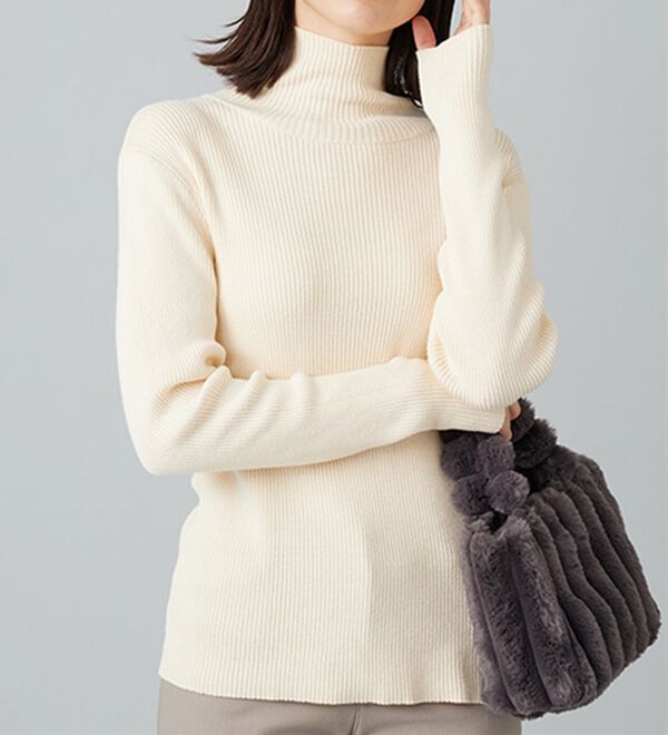 BELLUNA（ベルーナ）の「＜＆ｃｏｃｏｃｈｉ＞ハピネスコットン100％&times;吸湿発熱リブタートルニット（ニット・セーター）」｜詳細画像