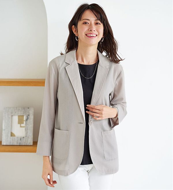 BELLUNA（ベルーナ）の「涼しげサッカー素材ウォッシャブルサマージャケット（その他ジャケット）」｜グレージュ