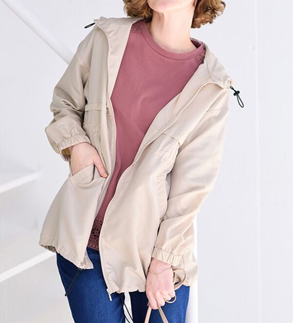 BELLUNA（ベルーナ）の「はっ水加工軽量パーカー（ポーチ付）（パーカー）」｜詳細画像