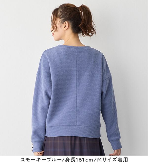 Viola e Viola（ヴィオラ エ ヴィオラ）の「あったか裏起毛袖口ボタンニットソートップス（カットソー）」｜詳細画像