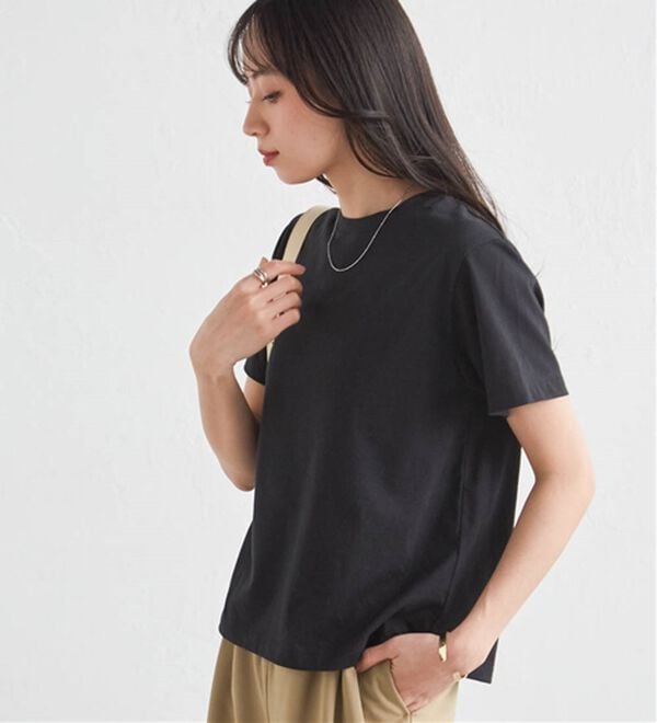 RANAN（ラナン）の「【5つの機能付】ひんやり着回し抜群ベーシックＴシャツ＜選べる着丈＞（Tシャツ）」｜ブラック(レギュラー丈)