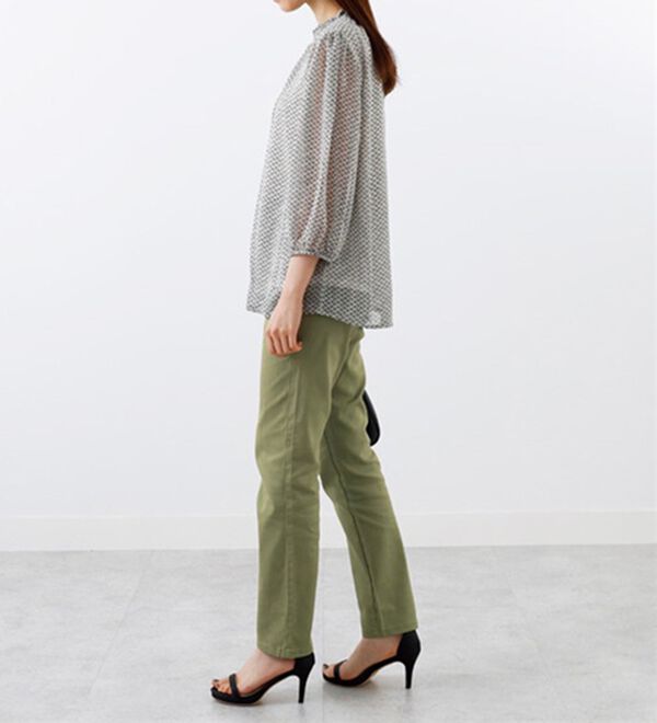 BELLUNA（ベルーナ）の「ホワイトヤーンストレッチカラーパンツ（フルレングスパンツ）」｜詳細画像