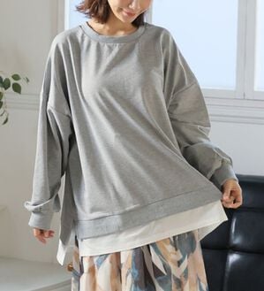 A HAPPY MARILYN（アハッピーマリリン）の「【Ｌ～１０Ｌ】ゆるっと楽ちん！着ぶくれ回避の　重ね着風　ミニ裏毛　プルオーバー（カットソー）」｜グレー／オフ