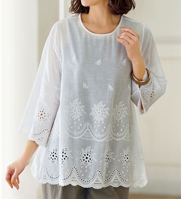 BELLUNA（ベルーナ）の「気になる夏の二の腕隠し！綿１００％刺しゅうブラウス（ブラウス）」｜詳細画像