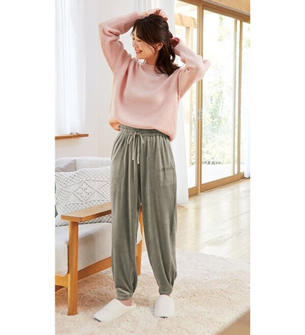 LAVIENNE（ラヴィエンヌ）の「まるで毛布！吸湿発熱ジョガーパンツ（その他パンツ）」｜詳細画像