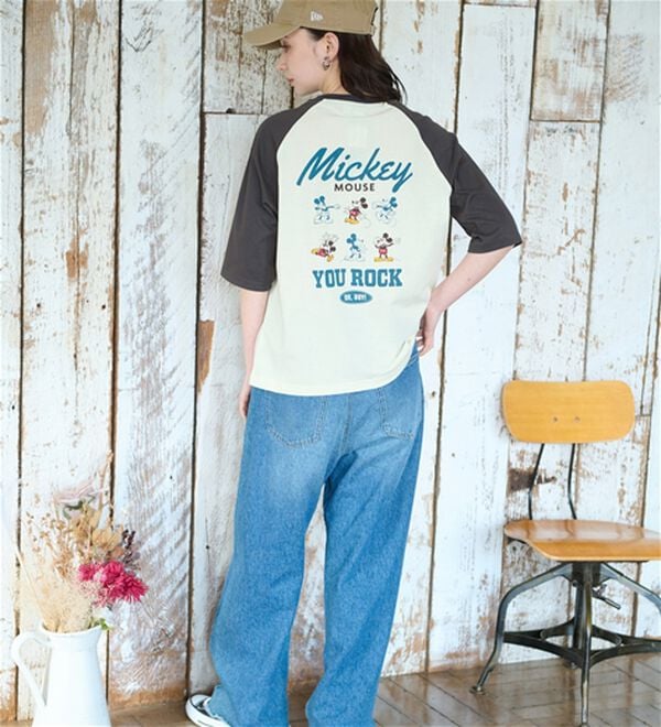 BELLUNA（ベルーナ）の「＜Ｄｉｓｎｅｙ＞【ミッキー】バックプリント７分丈ラグランＴシャツ（カットソー）」｜詳細画像