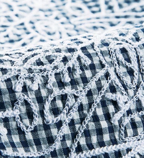 BELLUNA（ベルーナ）の「＜インド製＞刺しゅうデザインギンガムシャツ（シャツ）」｜詳細画像