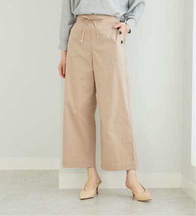 BELLUNA（ベルーナ）の「サラリ綿混ボタン使いワイドパンツ（ワイドパンツ・ガウチョ）」