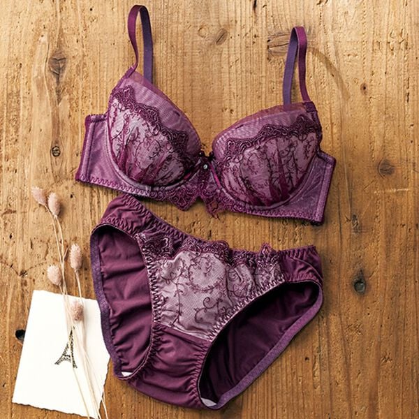YU'NOW（ユナウ）の「ｔｏ　ｍｅｅブラジャー＆ショーツセット（ブラジャー＆ショーツセット）」｜パープル系アイラッシュレース