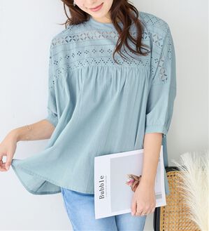 Viola e Viola（ヴィオラ エ ヴィオラ）の「【インド綿】フロントヨーク刺繍ブラウス（ブラウス）」｜ブルー