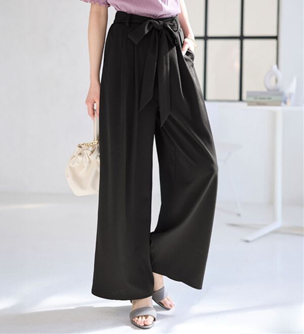 alotta（アロッタ）の「【４つの機能付】ひんやり共布リボン付ワイドパンツ（ワイドパンツ・ガウチョ）」｜ブラック