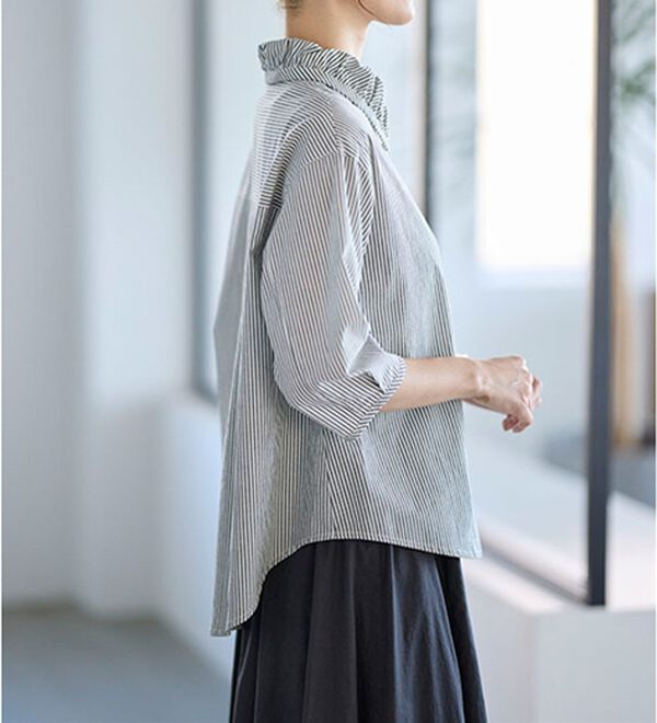 BELLUNA（ベルーナ）の「スカートに合わせるストライプギャザー衿ブラウス（シャツ）」｜詳細画像