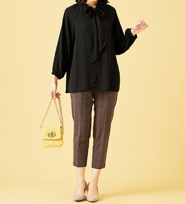 BELLUNA（ベルーナ）の「フリル衿ボウタイデザインブラウス（ブラウス）」｜詳細画像