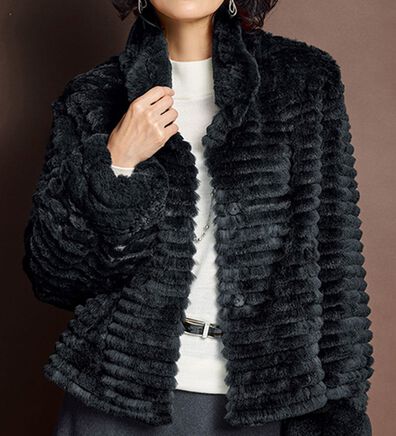 BELLUNA（ベルーナ）の「ラビットファー使い立衿ジャケット（その他ジャケット）」