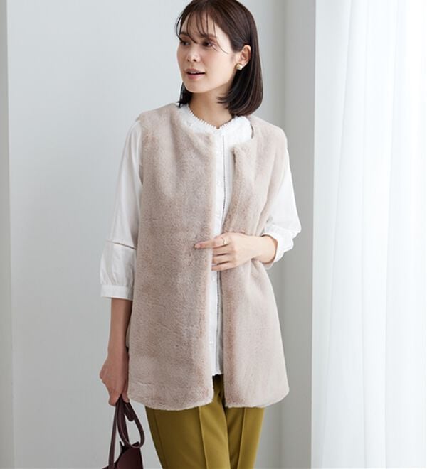 BELLUNA（ベルーナ）の「レース&times;ピンタック使いシャツチュニック（チュニック）」｜詳細画像